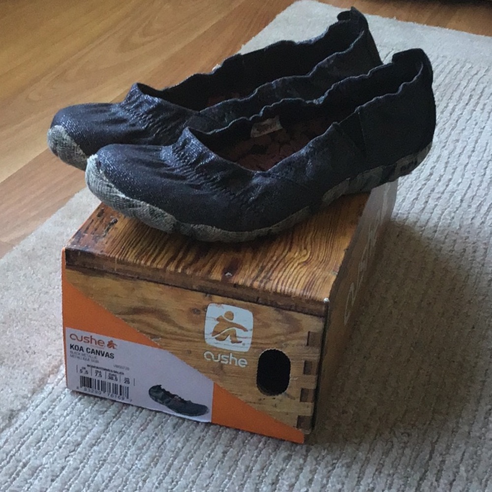 Cushe KOA Canvas Flat